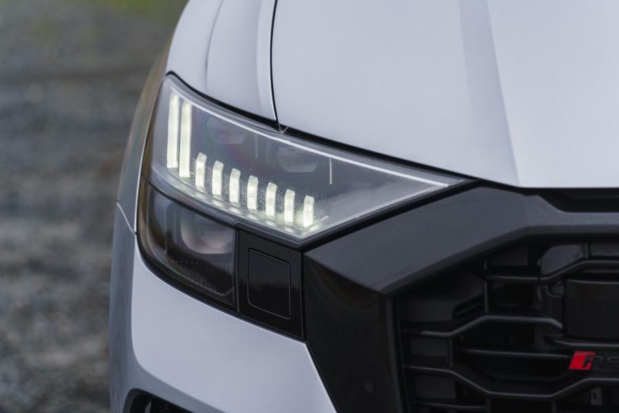 Детали экстерьера Audi RS Q8 2020 года  (UK) (фото 37 из 40)